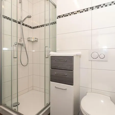 Apartament Yachthafenresidenz-wohnung-8112-850